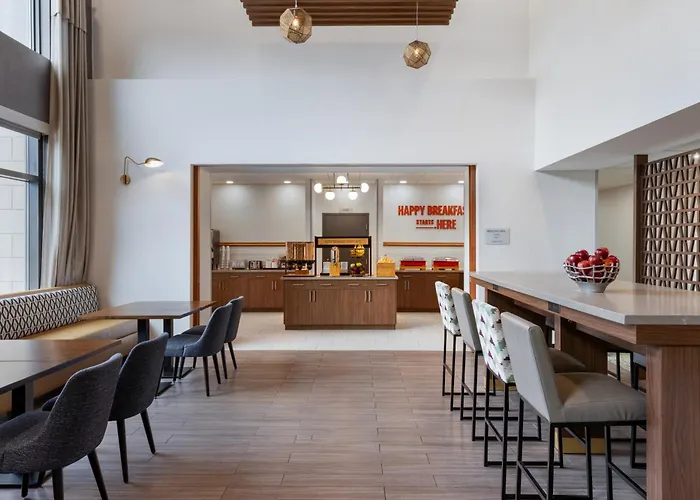 Hampton Inn & Suites By Hilton Windsor